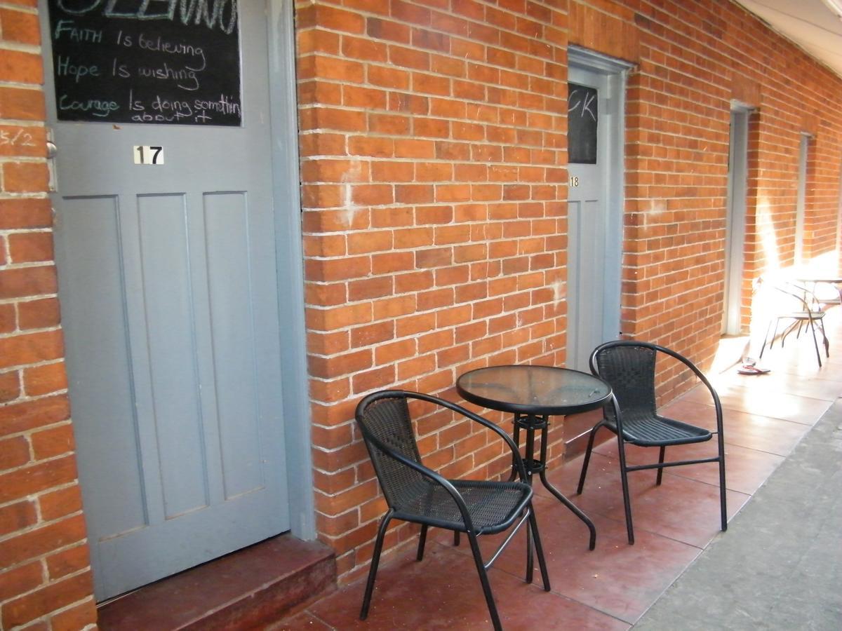 Hotel The Rex Tamworth Exterior foto